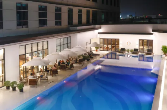 金邊皇冠假日飯店（前威馬飯店） 金邊國際機場免稅店（入境大廳）附近的飯店