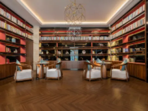 HUAYI Hotel (Shenzhen North Railway Station) Hotels in Shenzhen