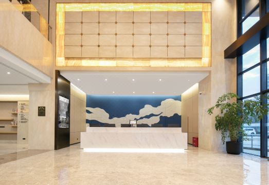 Madison 호텔의 다양한 조식 메뉴 이미지