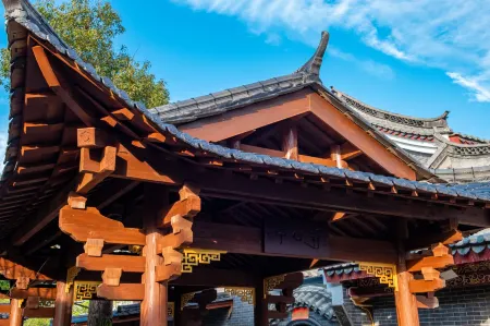 Xingfu Courtyard Homestay (Longyan Yongding Hakka Ancient Town) Отели рядом со станцией Yongding Railway Station