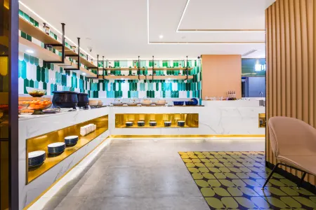 Starway Hotel (Deyang Confucian Temple) Отели рядом со станцией Deyang Railway Station