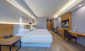 Atour Light House Hotel