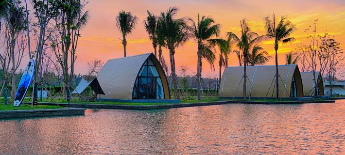 Yingge Treading on the Waves Boat House Homestay Ledong Li Özerk İlçesi otelleri