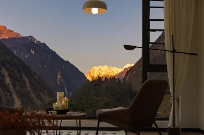 Hailuogou Luanxi Hidden Mountain Snow Mountain Scenic Hot Spring Resort Hote Hotels near Yajiageng Red Rock Beach Park