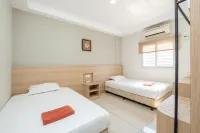 Bahagia Villa Hotels in Pantai Kok