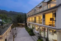 Qiannan Bamboo Sea Yanqi. Private Tang Homestay 제이드 갤러리 주변 호텔