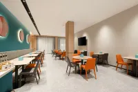 ity Comfort Inn (Guigang International Life Port High-Speed Rail Station Branch) - 3つ星