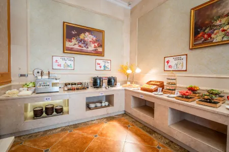 Vienna Hotel (Fengshunwenquan)