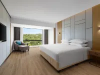 Four Points by Sheraton Boracay Hoteles cerca de Playa Banyugan
