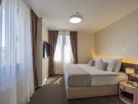 Nobel West 鄰近澤蒙的酒店