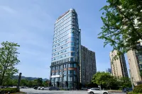 Hampton by Hilton Hangzhou Tonglu Fuchun River Hotels near Tonglu Revolutionary Martyr Monument