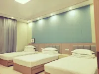 North Pole Village Chenji Farm Yard