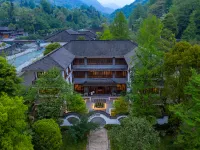 Jiangnanyi Manor Hotels near Luojia Millstone