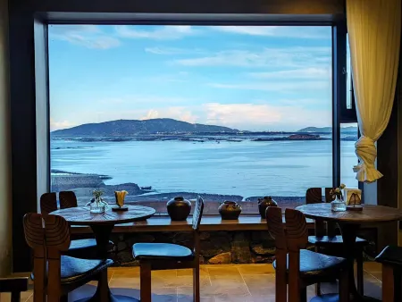 Period·Reed Sea View Boutique Hotel (Pingtan Huan Island East Road Store)