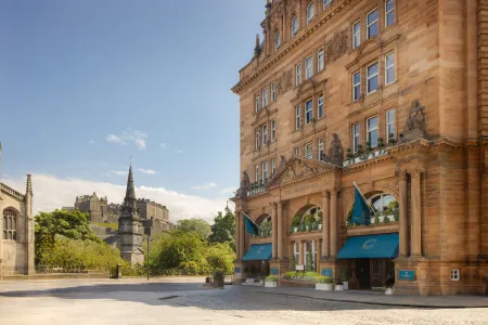 The Caledonian Edinburgh, Curio Collection by Hilton Отели рядом с достопримечательностью «Университет Эдинбург»