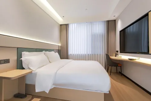 Shuoguo Hotel (Minquan High-speed Railway North Station)