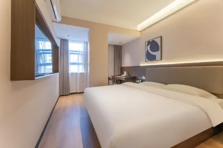 Meiju Xiyue Hotel (Qingdao Wusi Square Haixinqiao Subway Station Branch)