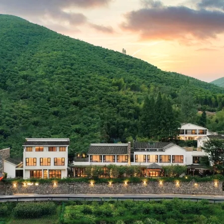 Mogan Mountain Yinhua Wu Hot Spring Resort Guesthouse