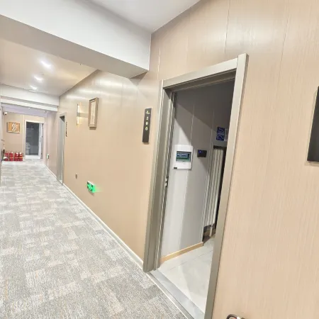 Jirun Hotel (Harbin Central Avenue Branch) Отели рядом с достопримечательностью «Школа Ай Цзянь в Харбине»