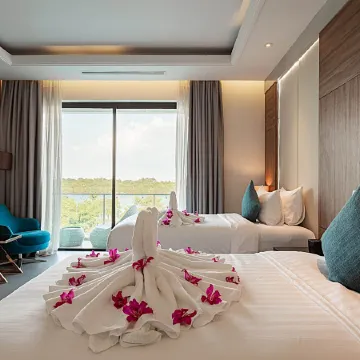 Castle Bayview Resort & Spa