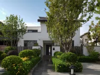 Lijiang Yulong Snow Mountain Hot Spring Hotel Hotels in Yulong