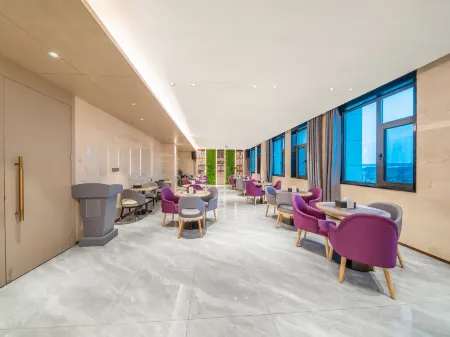 Lavande Hotel (Laoyang County Government Branch) Отели в г. Иян