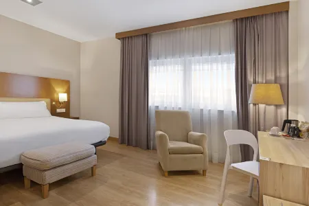 B&B HOTEL Logroño Las Cañas Отели в г. Агонсильо