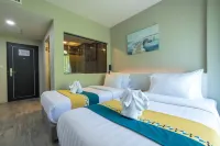 Kana Triple L Hotel Phuket Banyan Tree Management Academy 주변 호텔