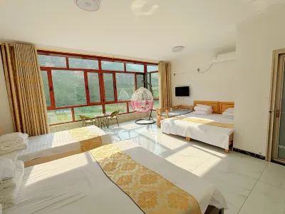 Xinglong Show and farmyard Hotels near Sun Yongqin General Former Residence