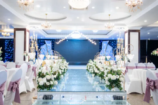 May Plaza Hotel Отели в г. Тхайнгуен