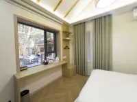 Lantong BlueTone · Grape Courtyard Boutique Stay (Grape Valley Scenic Area) - balcony