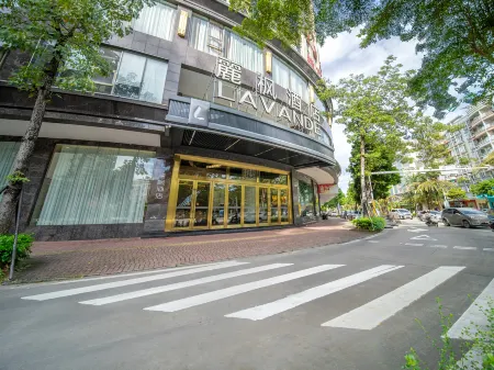 lufengjiudianyangjiangjunyishangyeguangchangdian Отели рядом с достопримечательностью «Yuanyanghu Park»