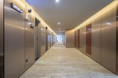 JI JI YANG HOTEL Отели рядом с достопримечательностью «Zhang Daqian Memorial Hall»