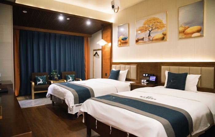 Jinggu Xiaohong Hotel