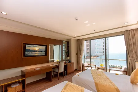 Khách sạn Grand Sea