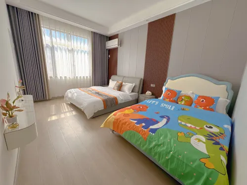 Courtyard Homestay (Renli Water Township Experience Park Store) 지시 호텔