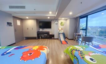 Zigong Yujian Theme Hotel (Fantawild Dino Kingdom)
