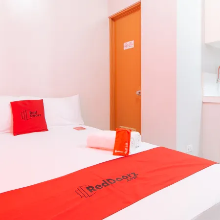 RedDoorz Near Naia Terminal 1