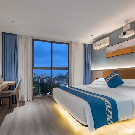 Mishe Light Enjoy Hotel (Yichang Zhongnan Xingfa Square Three Gorges Vocational College)