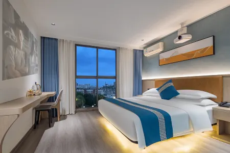 Mishe Light Enjoy Hotel (Yichang Zhongnan Xingfa Square Three Gorges Vocational College) Отели рядом с достопримечательностью «University of Three Gorges - Faculty of Science»