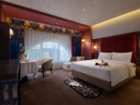 LIZZY • Ritz Hotel on Harbin Central Street Hotels in Harbin