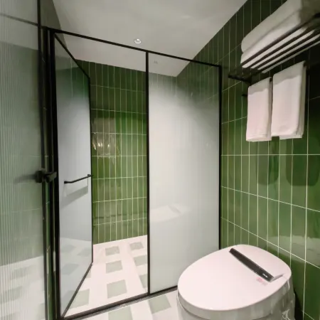 K· K Designer Hotel (Chongqing Jiefangbei Pedestrian Street Hongyadong Branch)