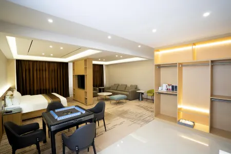 Harbin Diamond Hotel Отели рядом с достопримечательностью «Former Residence of Xiao Hong»