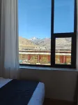理塘格聶別院 - 山景