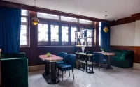 Qingzhaoquan City Shuangquan Resort Hotel - 5-Star