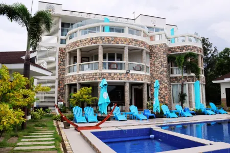 Perlas Ti Amianan Resort and Spa Отели в г. Северный Илокос