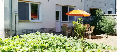 Spacious Garden Home Hotel dekat Osijek Train station