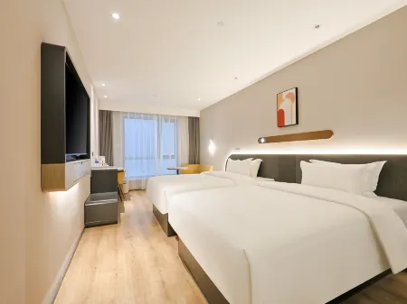 Jinjiang Inn (Harbin Shida Night Market  Hexinglu Road Metro Station ) Отели рядом с достопримечательностью «Harbin University of Commerce (South Area)»