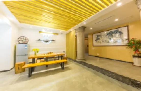 Xiamen Man Yue Mei Shu (Zhen Zhu Wan Beach Store)