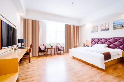 Bolton Hotel Hotels near Guangxi Economic and Trade Vocational Institute - The First Teaching Building